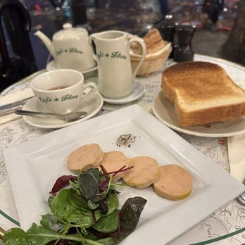Café de Flore - Cafes Near Me - Paris, 75 Café de Flore - Cafes Near Me - Paris, 75