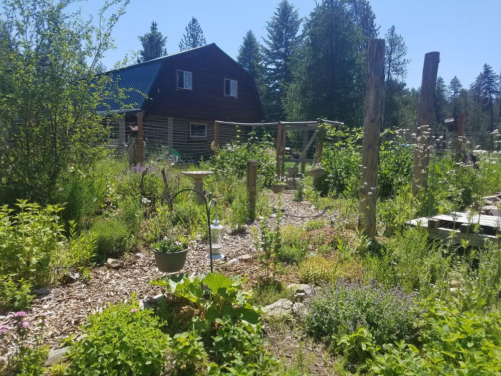 ESTHER’S EDEN Updated September 2024 8305 E Son Shine Way, Athol