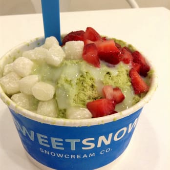 SweetSnow - Green tea with strawberries + mochi + condensed milk - Desserts Near Me - Northridge, California SweetSnow - Green tea with strawberries + mochi + condensed milk - Desserts Near Me - Northridge, California