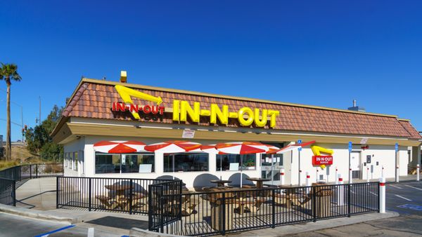 In-N-Out Burger by null
