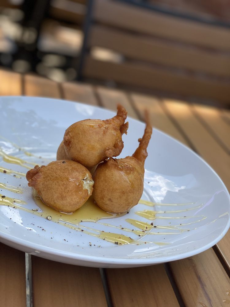 CRU 229 Photos & 150 Reviews Wine Bars 915 Battery Ave SE