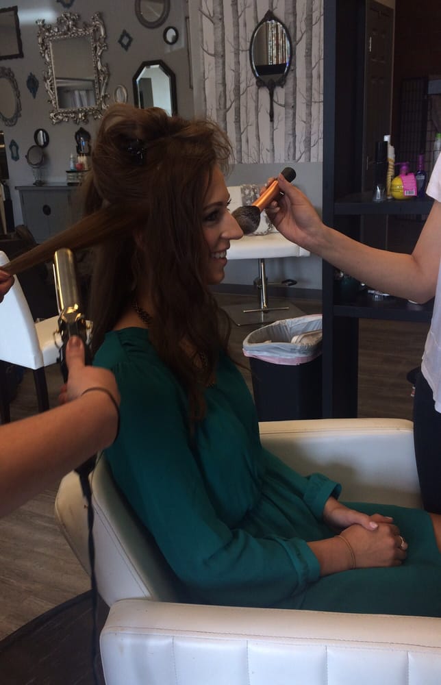 MIRROR MIRROR SALON AND DAY SPA Updated September 2024 40 E 5th St