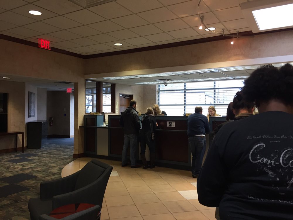 STOCK YARDS BANK & TRUST Updated July 2024 3794 Lexington Rd, Louisville, Kentucky Banks