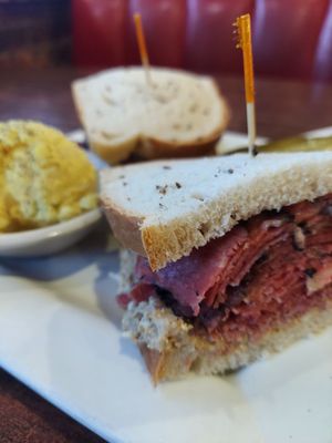 Cindi’s NY Deli & Restaurant by null