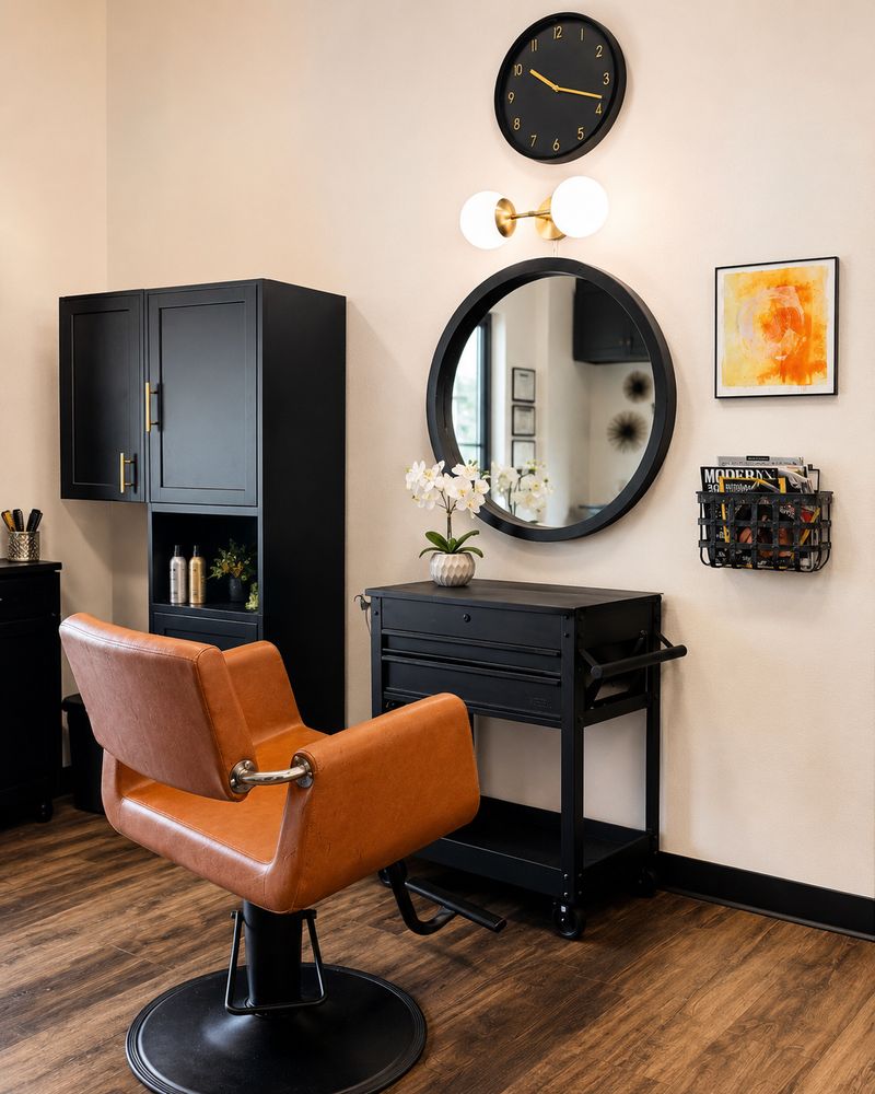Scott Farmer Hair Salon Logo