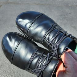 B & L Shoe & Luggage Repair - Shoe shine.