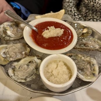 Gibsons Bar & Steakhouse - Oysters - Steakhouses Near Me - Rosemont, Illinois Gibsons Bar & Steakhouse - Oysters - Steakhouses Near Me - Rosemont, Illinois