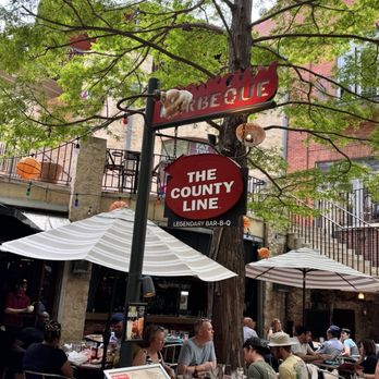 The County Line - Barbeque Near Me - San Antonio, Texas