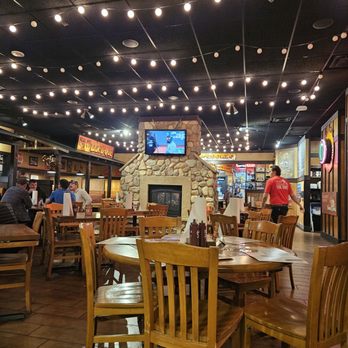 Famous Dave's Bar-B-Que - Barbeque Near Me - Reno, Nevada