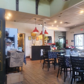 Long's Kitchen - Indoors - Chinese Near Me - Irvine, California Long's Kitchen - Indoors - Chinese Near Me - Irvine, California