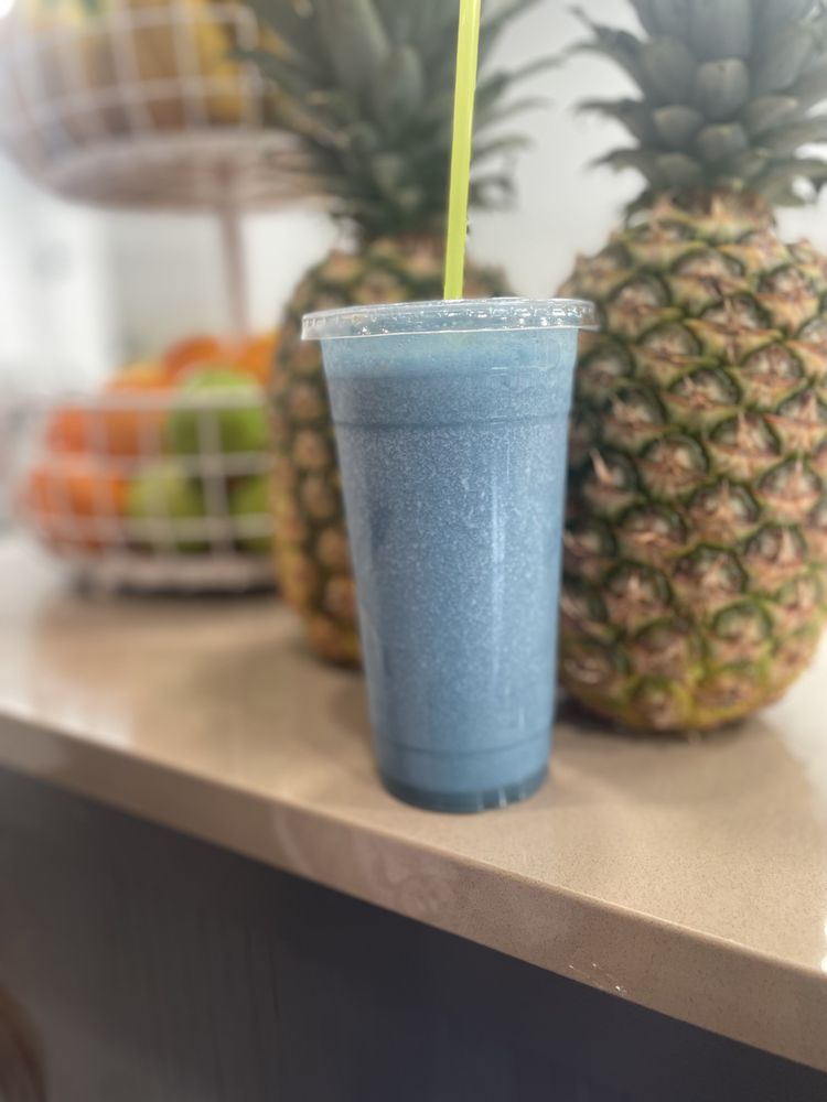 Pura Vida Juice Bar Logo