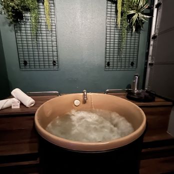 Oakwell Beer Spa - Day Spas Near Me - Denver, Colorado