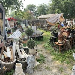 Glory B's Antiques and Farmhouse Decor