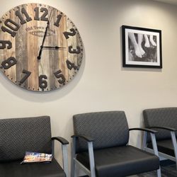 Foot and Ankle Center of Nebraska and Iowa - Waiting area