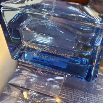 Luxury Perfumes - Tommy Bahamas cologne. Photo 1/2. - Cosmetics & Beauty Supply Near Me - Modesto, California