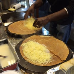 Royal Crêpe - Adding lots of cheese