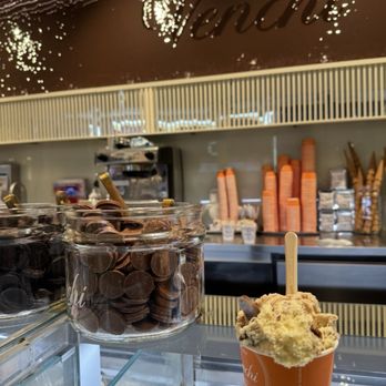 Venchi - Gelato Near Me - Santa Clara, California
