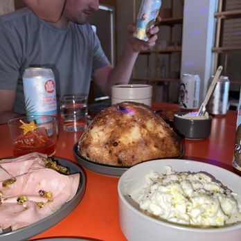 Cent’s - wonderbread in it's fully glory - Pizza Near Me - Cleveland, Ohio