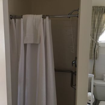 The Oaks Waterfront Hotel - Hotels Near Me - Easton, Maryland