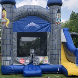 A To Z Rentals - Jump in a castle.