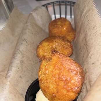 Elliott's - Cornbread was meh - Southern Near Me - Peachtree City, Georgia