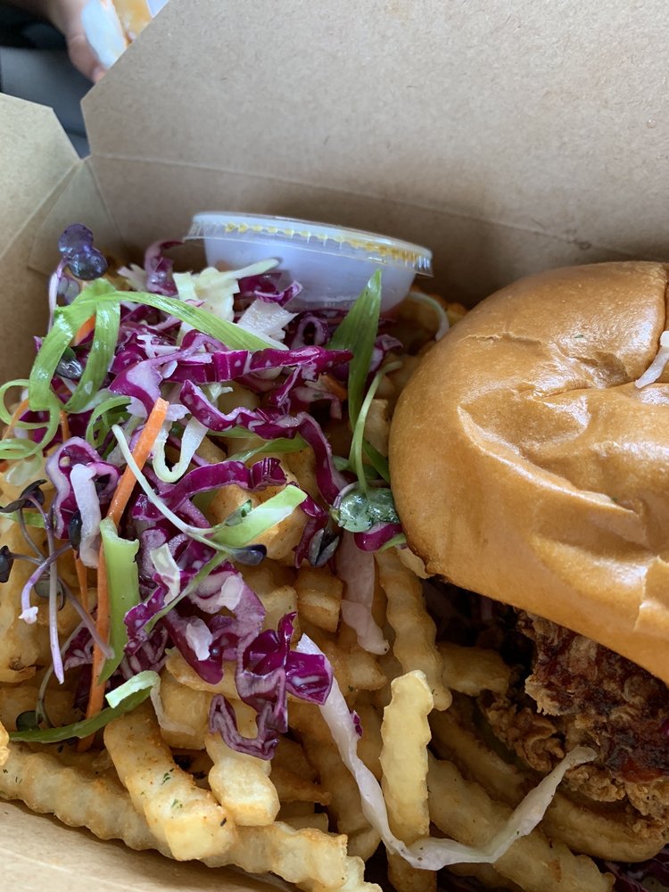 BOURBON STREET CHICKEN TRUCK Updated August 2024 2867 Bridle Road