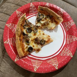 Sausage and black olive pizza. Yum!