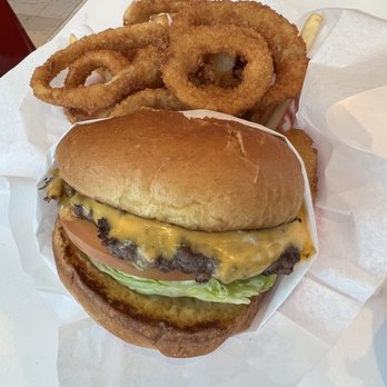Ruby's Diner - Bacon Cheeseburger - Diners Near Me - Laguna Beach, California Ruby's Diner - Bacon Cheeseburger - Diners Near Me - Laguna Beach, California