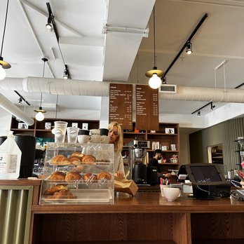 Nektar - a view of a bakery counter - Coffee & Tea Near Me - Quebec City, Quebec