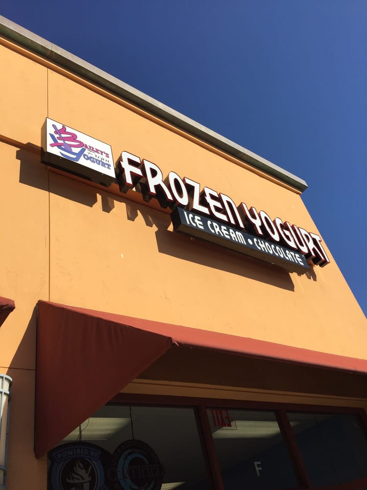 BAILEY’S FROZEN YOGURT CLOSED 17 Photos 3440 Del Lago Blvd