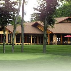 Rattlesnake Ridge Golf Club - Clubhouse overlooking #18 green