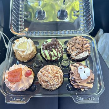 The Cupcake Shoppe - Bakeries Near Me - Hayward, California The Cupcake Shoppe - Bakeries Near Me - Hayward, California