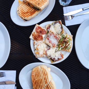Il Bambino - Platter $18 Roasted chicken $9 Roasted mushroom $11 - Italian Near Me - Astoria, New York Il Bambino - Platter $18 Roasted chicken $9 Roasted mushroom $11 - Italian Near Me - Astoria, New York