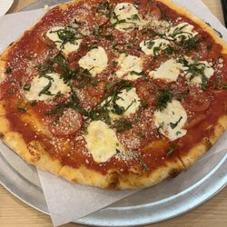 Old School Italian Pizzeria - Margherita