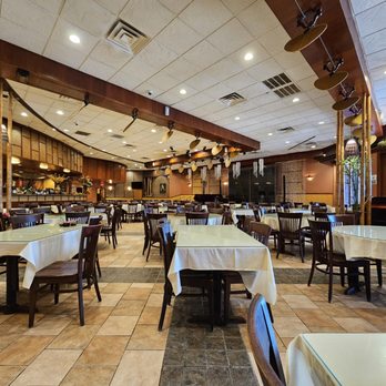 Jasmine Asian Cuisine - Restaurant interior - Chinese Near Me - Houston, Texas Jasmine Asian Cuisine - Restaurant interior - Chinese Near Me - Houston, Texas