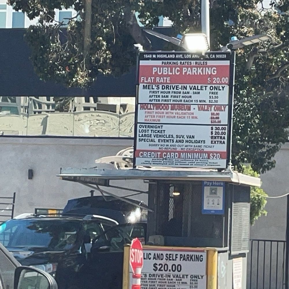 Mel's Drive-In - This is the crook parking attendant guess things are stated on his booth, but you were overwhelmed when you get there - American Near Me - West Hollywood, California