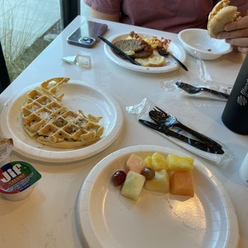 TownePlace Suites by Marriott Tempe - Breakfast - Hotels Near Me - Tempe, Arizona TownePlace Suites by Marriott Tempe - Breakfast - Hotels Near Me - Tempe, Arizona