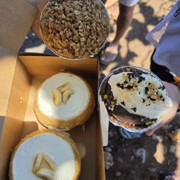 Banana cream, apple crumble, chocolate macnut
