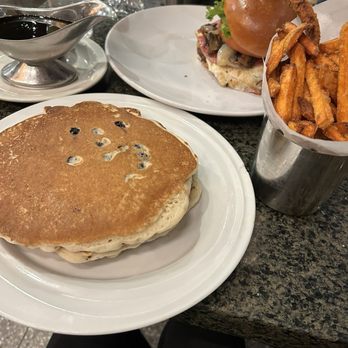 Randolph Diner Bar & Grill - Blueberry pancakes - Diners Near Me - Randolph, New Jersey