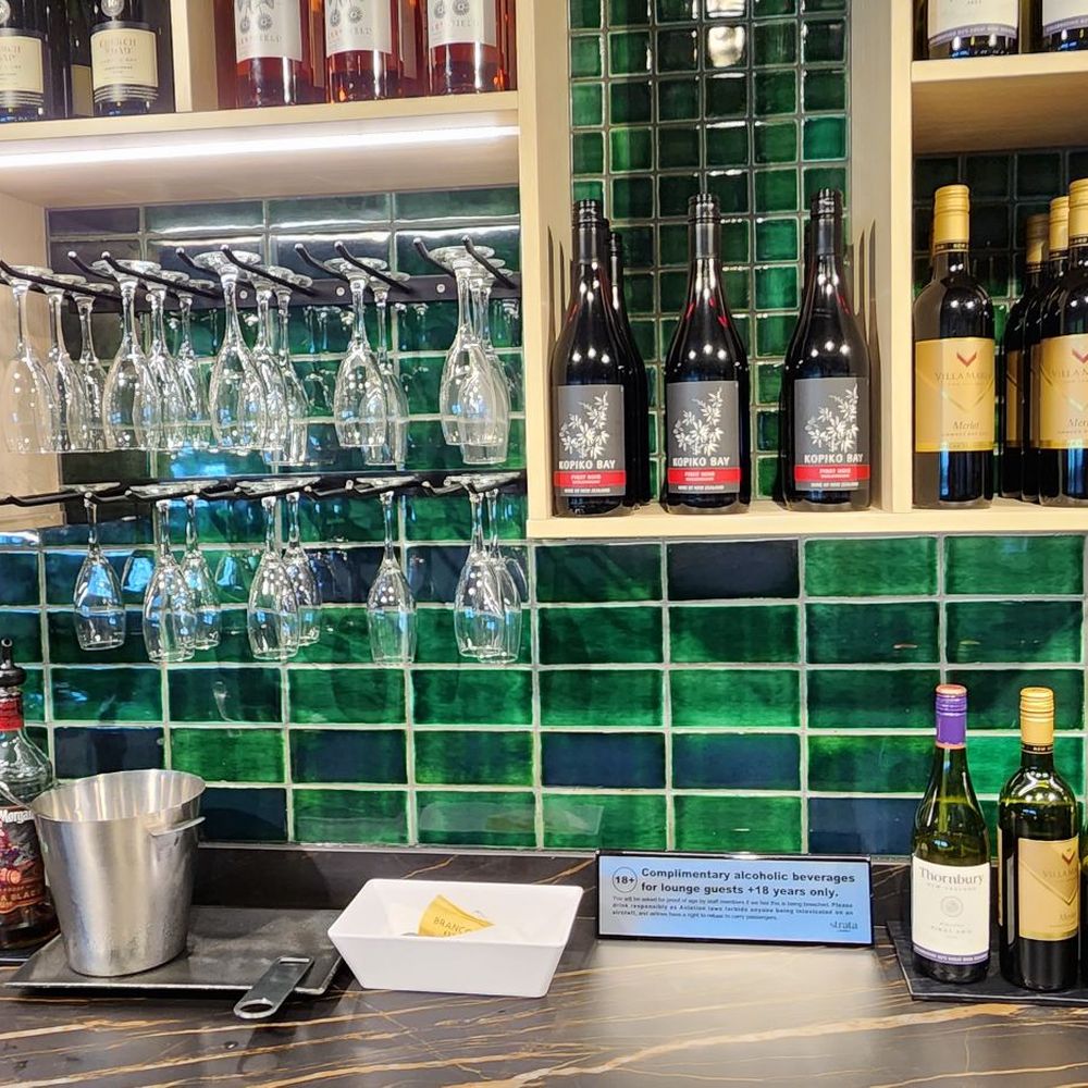Strata Lounge - Self-serve liquor and local wines - Airport Lounges Near Me - Auckland, AUK