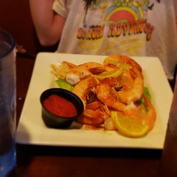 Surfside Taphouse - Amazing (cold) peel & eat shrimp. - Bars Near Me - Clearwater, Florida