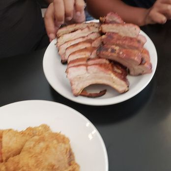 Eatz Uptown - Delicious ribs, catfish, fried chicken and corn bread, plus amazing banana pudding. - Southern Near Me - Bristol, Tennessee