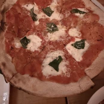 Mahina & Sun's - Margarita pizza - Cocktail Bars Near Me - Honolulu, Hawaii Mahina & Sun's - Margarita pizza - Cocktail Bars Near Me - Honolulu, Hawaii