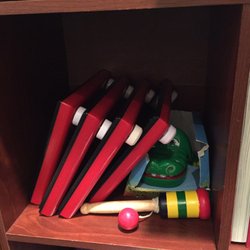 Landis Harold E DDS - Great toy room, four Etch-a-Sketch. The ultrasonic cleaner was broken.