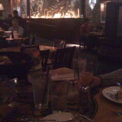 BJ's Restaurant & Brewhouse - Great White Pizza... YUM!!!