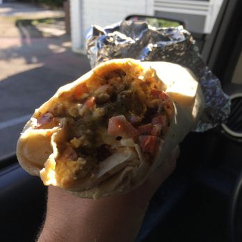 La Mission - The breakfast burrito (with chicken) - Mexican Near Me - Berkeley, California