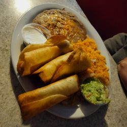 La Casita Mexican Restaurant - Light Eaters Flautas Dinner