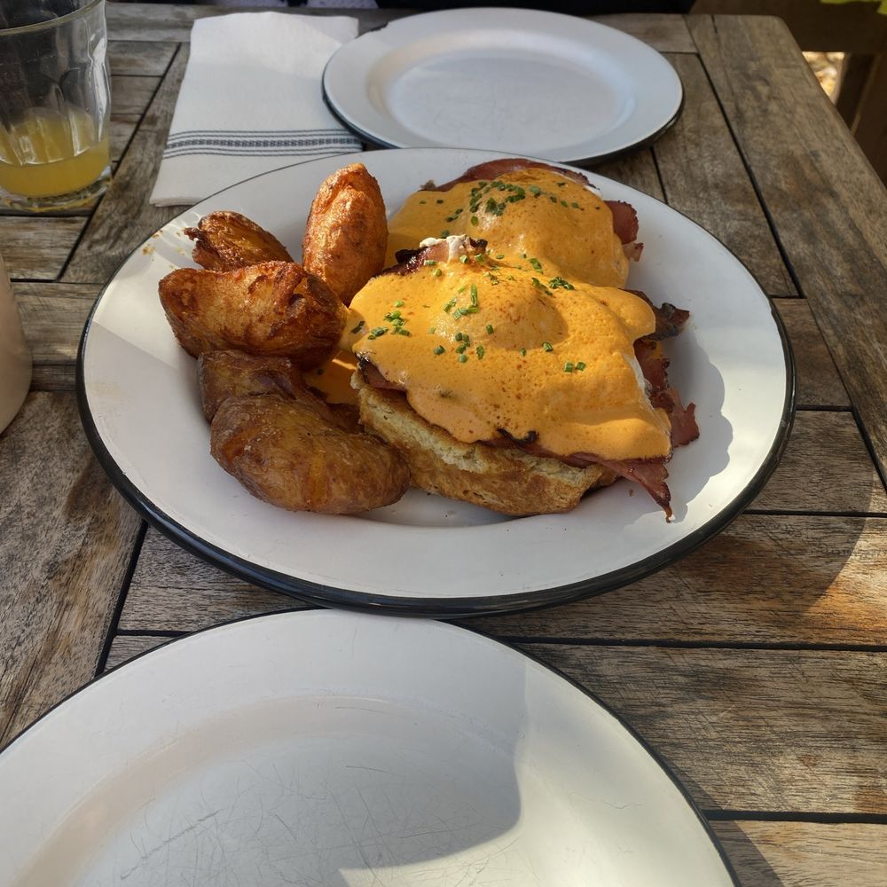 Lardon - Benedict - Cafes Near Me - Chicago, Illinois