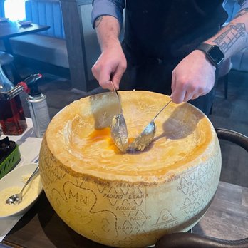 Bella - Cheese Pasta - Italian Near Me - Maryville, Tennessee