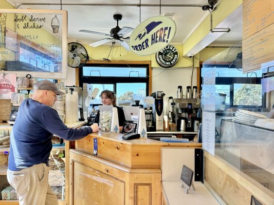 JAVA BEACH AT THE ZOO - Updated May 2025 - 402 Photos & 562 Reviews ...